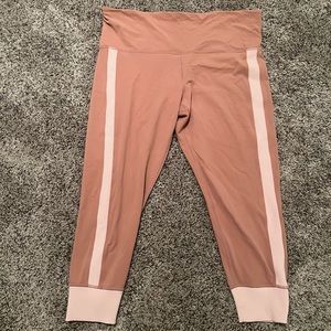 Athleta Elation 7/8 Ribbed Trim Tight